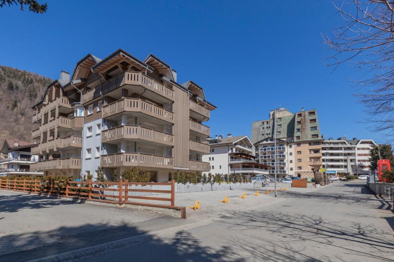 Cristallo Apartment - Ristrutturato Nuovo Centro Aprica Zewnętrze zdjęcie
